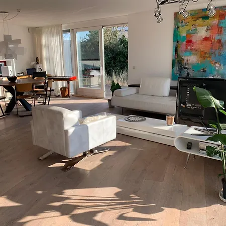 Heerlijke Met Zwembad En Sauna Bij Het Villa *