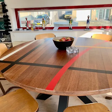 Heerlijke Met Zwembad En Sauna Bij Het Bergen aan Zee