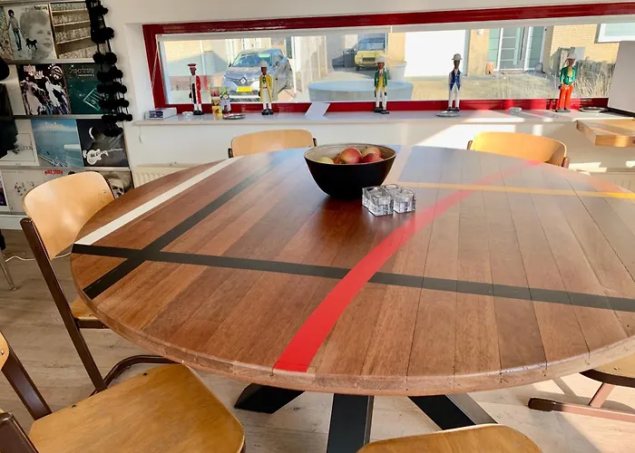 Heerlijke Met Zwembad En Sauna Bij Het Bergen aan Zee