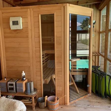 Heerlijke Met Zwembad En Sauna Bij Het Βίλα Bergen aan Zee