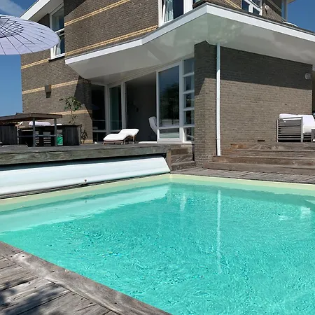 Βίλα Heerlijke Met Zwembad En Sauna Bij Het Bergen aan Zee